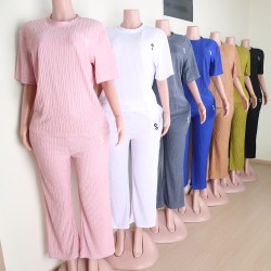 Pleated Texture Short Sleeve Top & Capri Pants Two-Piece Set, Letter S Embroidery Casual Loungewear Tracksuit