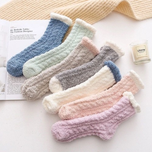 Coral fleece socks, postpartum sleep for children, autumn and winter, mid tube home with added fleece, thick confinement socks, plush floor socks