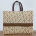 Custom Logo Shopping Bag with Laminated Nonwoven Fabric, Thickened Clothing Store Advertising Gift Packaging Bag Custom Logo Shopping Bag with Laminated Nonwoven Fabric, Thickened Clothing Store Advertising Gift Packaging Bag